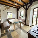 Apartment Waffenkammer Für 7 Erw Im Rittergut Leppersdorf *