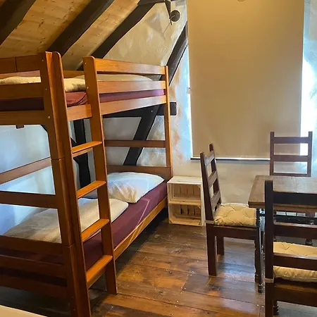 Waffenkammer Fuer 7 Erw Im Rittergut Leppersdorf Bei Radeberg