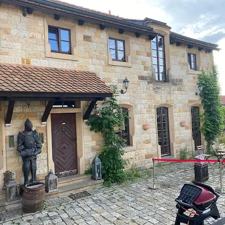 Ausgefallenes Waffenkammer Fuer 7 Erw Im Rittergut Leppersdorf Bei Radeberg Apartman Wachau