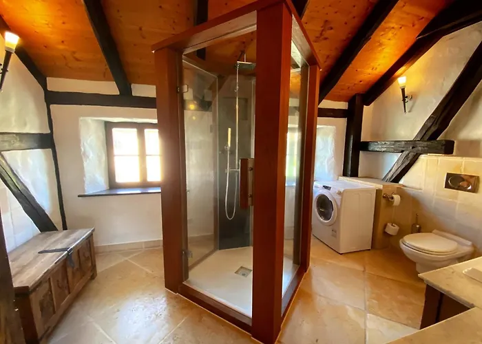 Apartman Ausgefallenes Waffenkammer Fuer 7 Erw Im Rittergut Leppersdorf Bei Radeberg