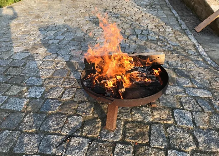 Ausgefallenes Waffenkammer Fuer 7 Erw Im Rittergut Leppersdorf Bei Radeberg Apartman Wachau