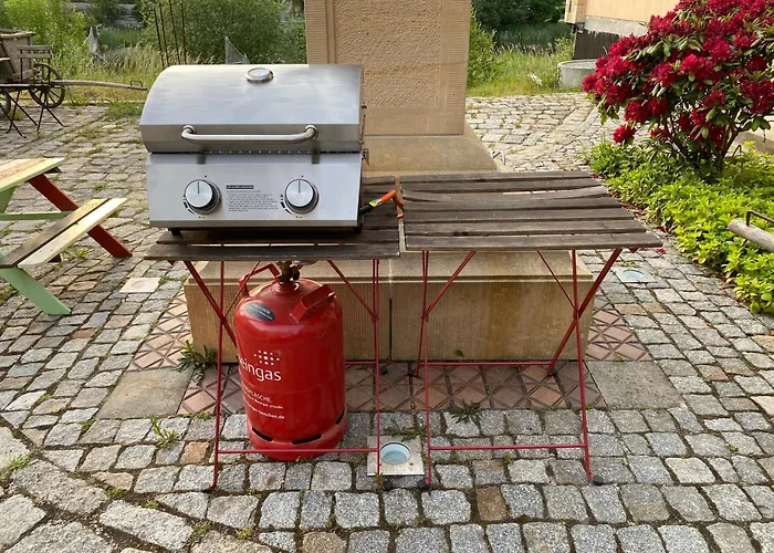 Ausgefallenes Waffenkammer Fuer 7 Erw Im Rittergut Leppersdorf Bei Radeberg *