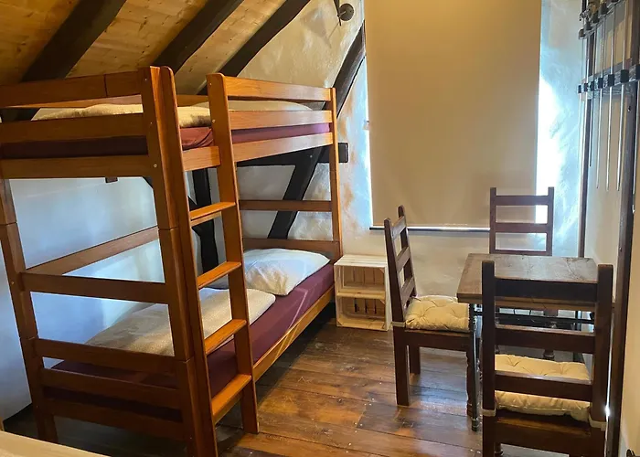 Ausgefallenes Waffenkammer Fuer 7 Erw Im Rittergut Leppersdorf Bei Radeberg