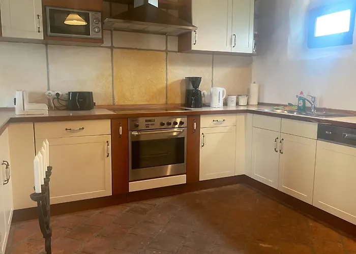 Apartman Ausgefallenes Waffenkammer Fuer 7 Erw Im Rittergut Leppersdorf Bei Radeberg