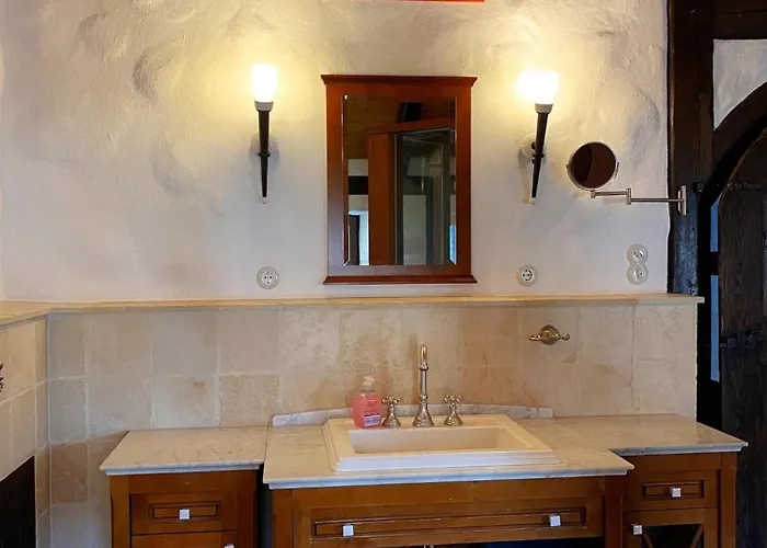 Apartman Ausgefallenes Waffenkammer Fuer 7 Erw Im Rittergut Leppersdorf Bei Radeberg Wachau