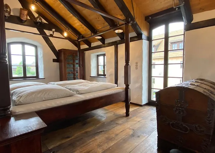 Apartman Ausgefallenes Waffenkammer Fuer 7 Erw Im Rittergut Leppersdorf Bei Radeberg *